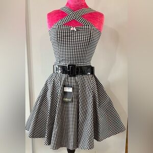 NEW Gingham Print Skirt. Size XL. With Stretch And Pockets!Made in Canada 🇨🇦